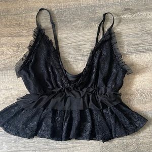 black lacy crop top